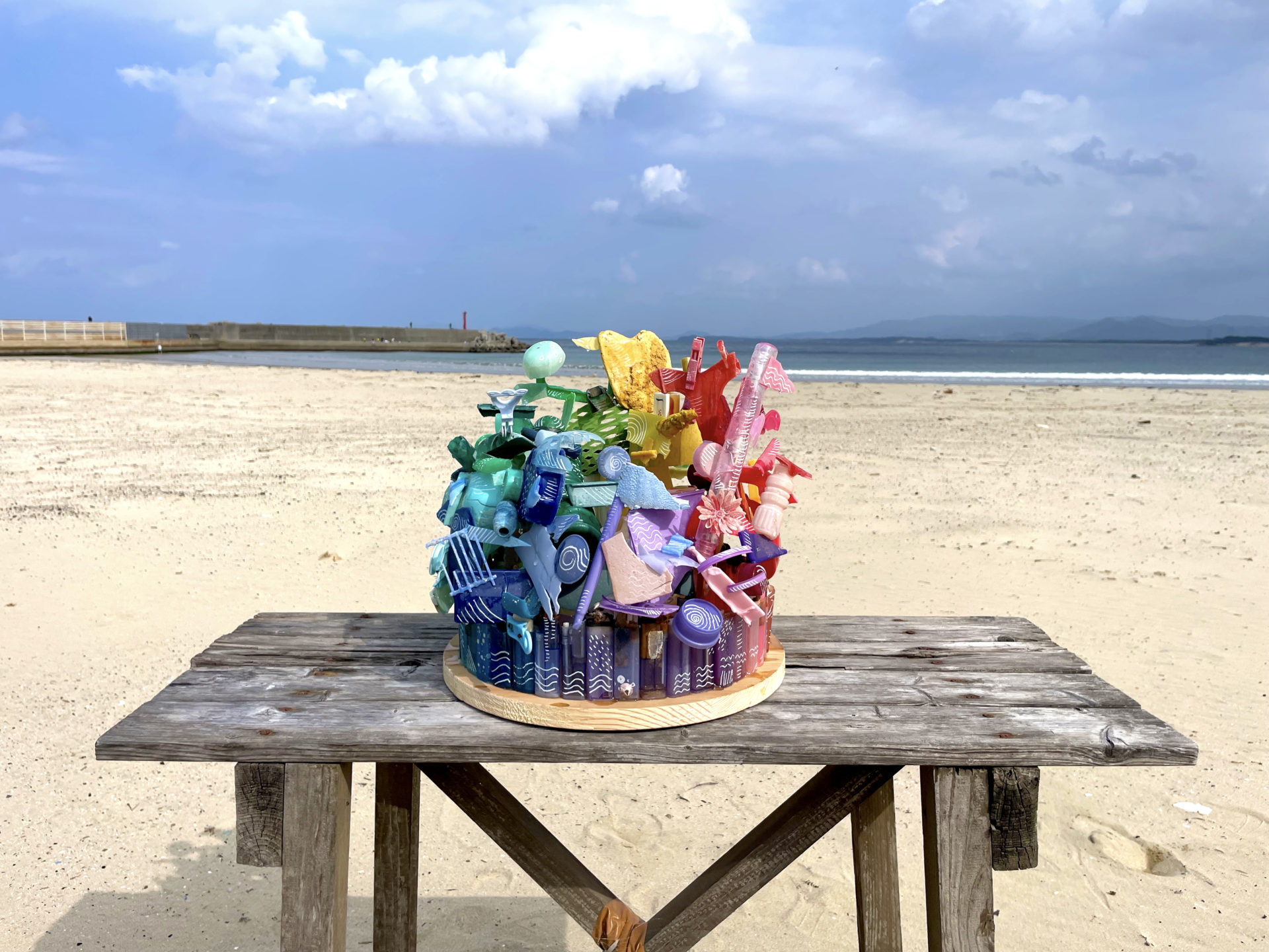 コスクリーン志賀島2025で海ごみアート作品を制作しました。 | moeama.net